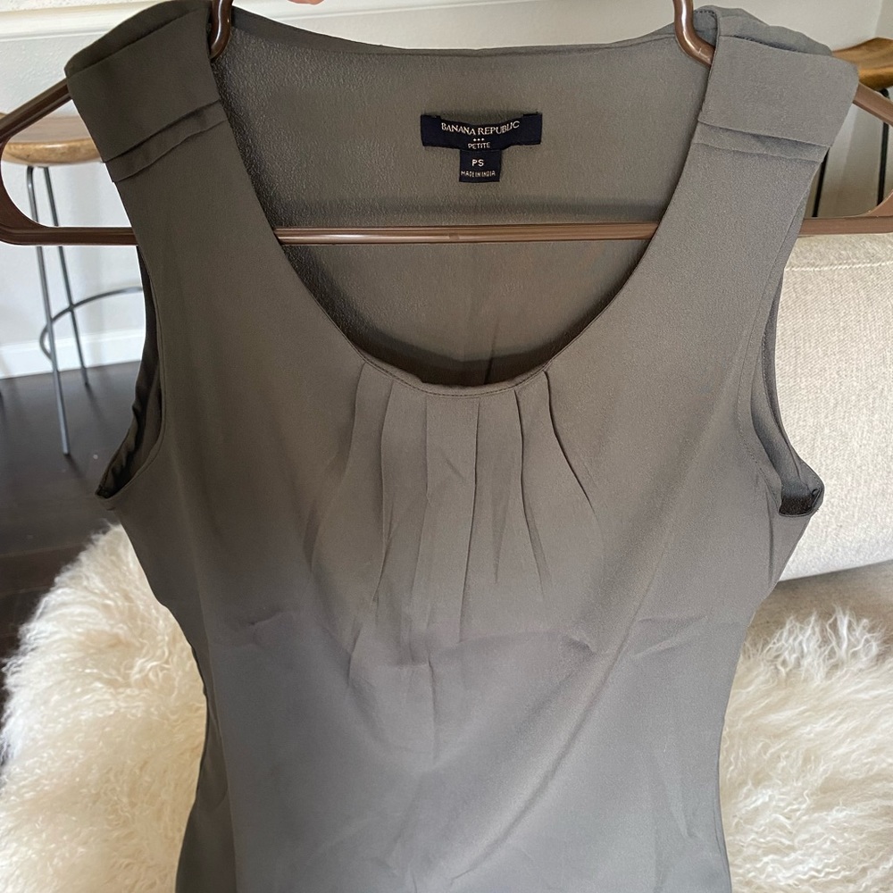 Banana Republic. PS. Tank.